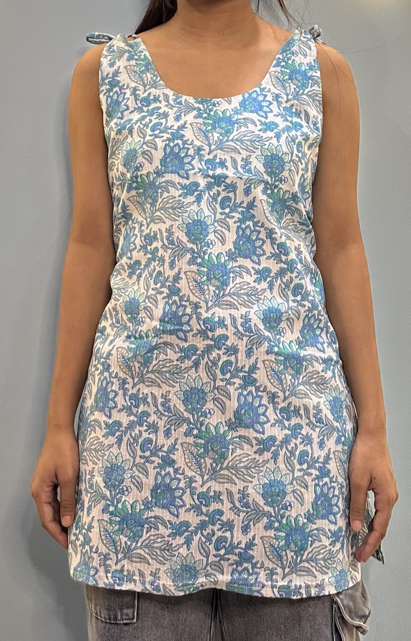 Trendy Sleeveless Cotton Kurti
