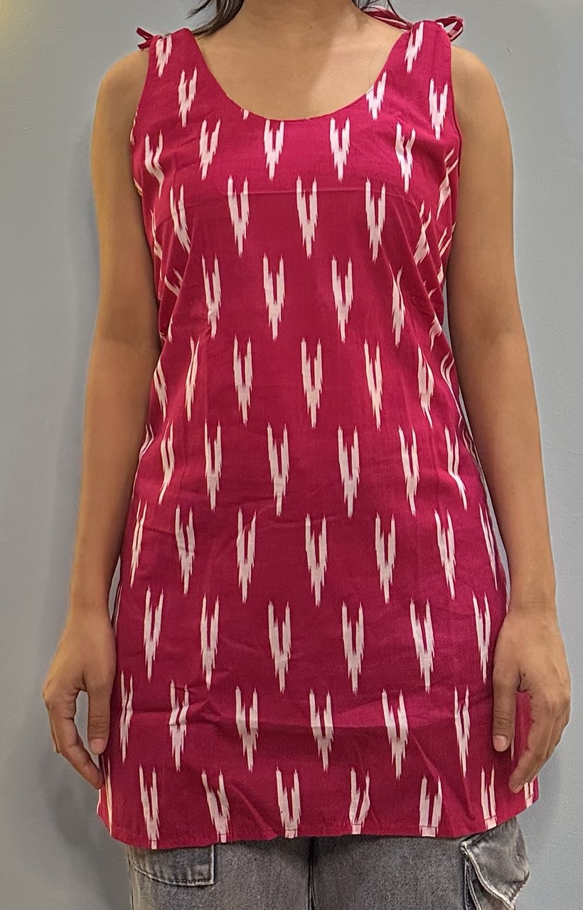 Trendy Sleeveless Cotton Kurti