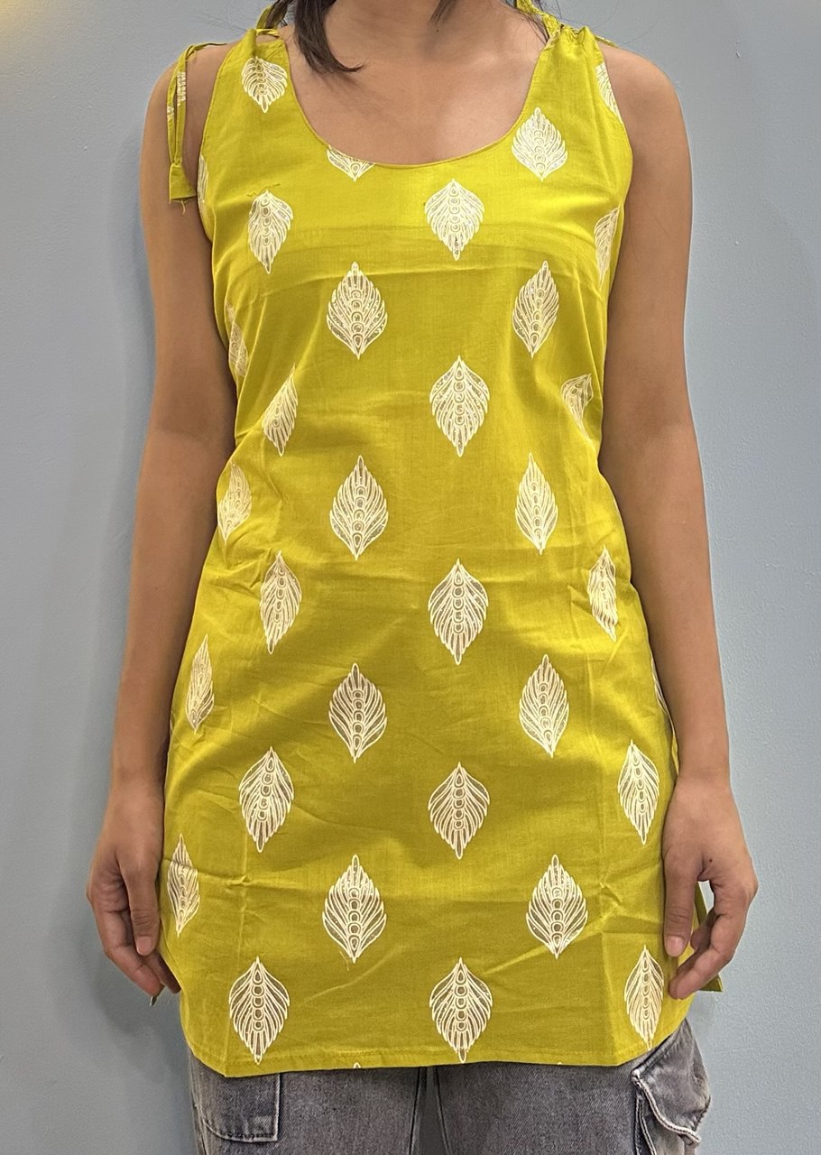 Trendy Sleeveless Cotton Kurti